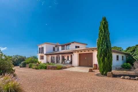 Finca for sale in Ses Salines, Mallorca, Spain 4 bedrooms, 489 sq.m. No. 32482 - photo 5