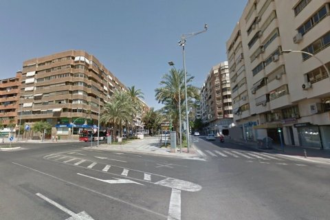 Apartment for sale in Alicante, Spain 5 bedrooms, 210 sq.m. No. 34792 - photo 1