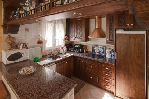 Villa for sale in La Murada, Alicante, Spain 6 bedrooms, 1500 sq.m. No. 34447 - photo 8