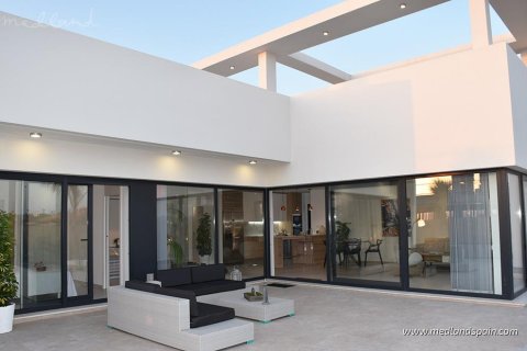 Villa for sale in Benijofar, Alicante, Spain 3 bedrooms, 120 sq.m. No. 34567 - photo 1