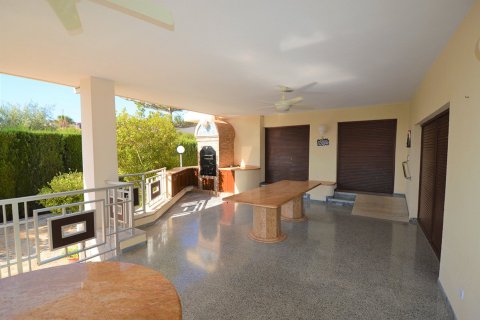 Villa for sale La Zenia, Alicante, Spain 7 bedrooms, 694 sq.m. No. 35309 - photo 5