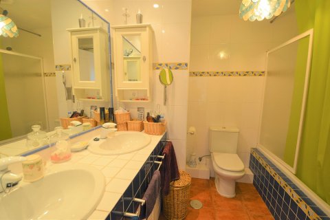Apartment for sale in Campoamor, Alicante, Spain 2 bedrooms, 100 sq.m. No. 35306 - photo 8