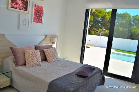 Villa for sale in Polop, Alicante, Spain 3 bedrooms, 167 sq.m. No. 34561 - photo 4