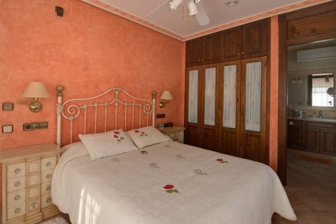 Villa for sale in La Murada, Alicante, Spain 6 bedrooms, 1500 sq.m. No. 34447 - photo 22