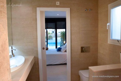 Villa for sale in Benijofar, Alicante, Spain 3 bedrooms, 120 sq.m. No. 34567 - photo 7