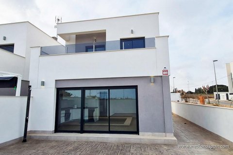 Villa for sale in La Zenia, Alicante, Spain 3 bedrooms, 117 sq.m. No. 9419 - photo 8