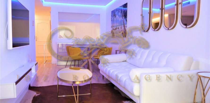 Apartment in Ibiza town, Ibiza, Spain 2 bedrooms, 55 sq.m. No. 36019