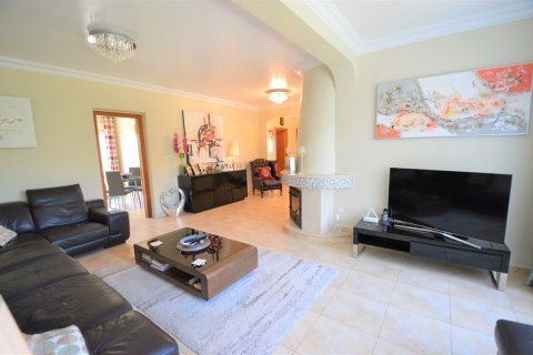 Villa for sale in Cabo Roig, Alicante, Spain 4 bedrooms, 276 sq.m. No. 35304 - photo 7