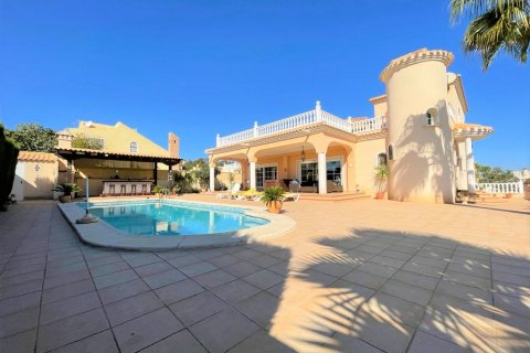 Villa for sale in Playa Flamenca II, Alicante, Spain 4 bedrooms, 163 sq.m. No. 35662 - photo 1