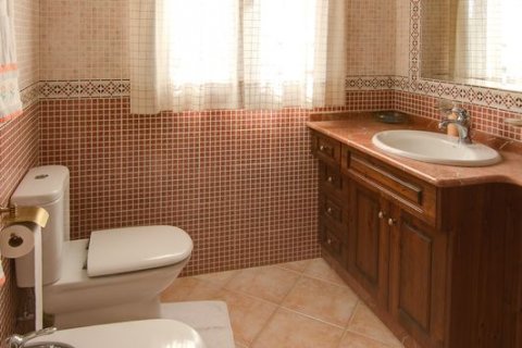 Villa for sale in La Murada, Alicante, Spain 6 bedrooms, 1500 sq.m. No. 34447 - photo 15