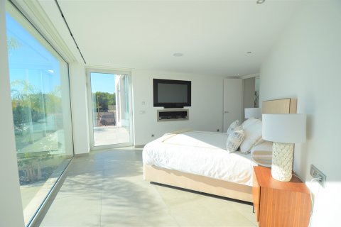 Villa for sale in Orihuela, Alicante, Spain 4 bedrooms, 442 sq.m. No. 35321 - photo 9