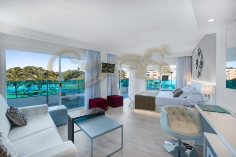 Commercial property for sale in Santa Ponsa, Mallorca, Spain 55 bedrooms,  No. 36025 - photo 2