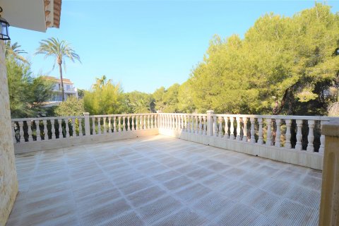 Villa for sale in Campoamor, Alicante, Spain 4 bedrooms, 340 sq.m. No. 35882 - photo 9