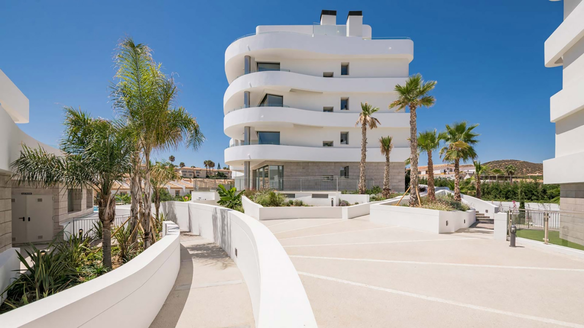 Жилой комплекс Aria by the beach в Лас Лагунас Де Михас, Малага, Испания №36628