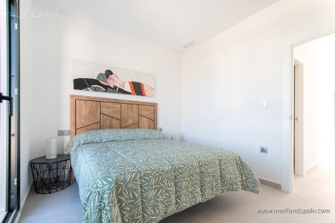 Villa for sale in Daya Nueva, Alicante, Spain 3 bedrooms, 141 sq.m. No. 9351 - photo 12