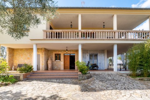 Villa for sale in Sa Pobla, Mallorca, Spain 6 bedrooms, 600 sq.m. No. 36417 - photo 2