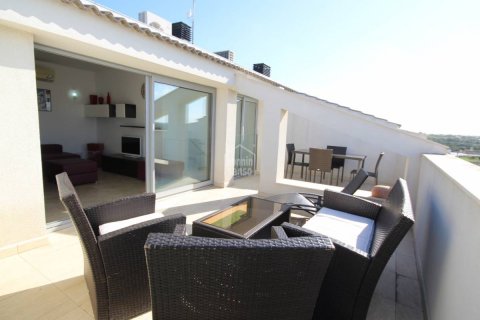 Apartment for sale in Ciutadella De Menorca, Menorca, Spain 2 bedrooms, 75 sq.m. No. 35470 - photo 2