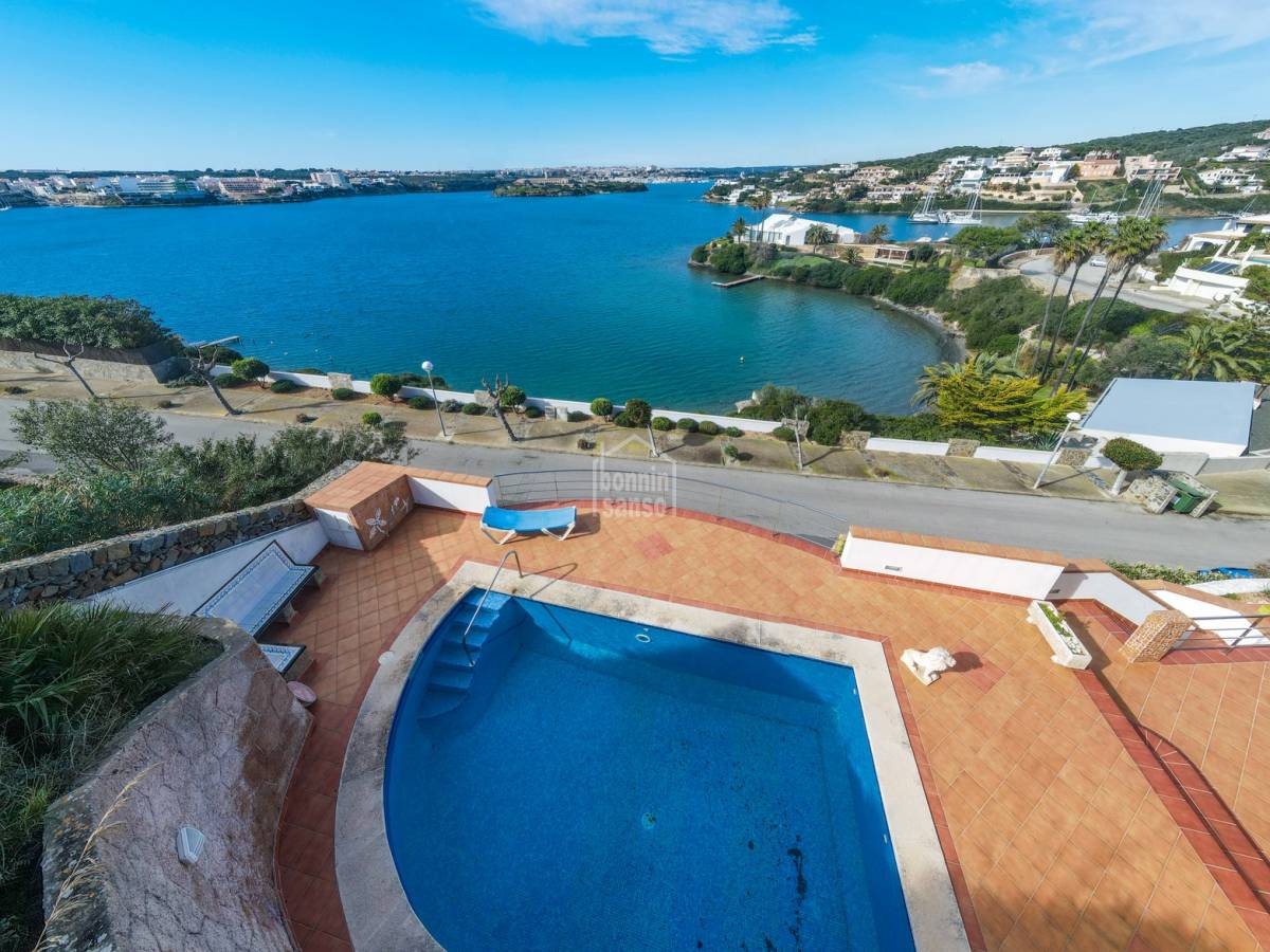 Villa i Mahon, Menorca, Spanien 4 sovrum, 249 kvm. Nr. 23791