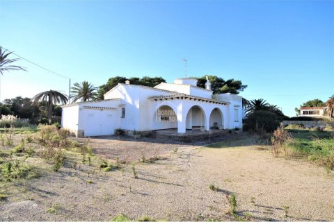Villa for sale in Ciutadella De Menorca, Menorca, Spain 3 bedrooms, 165 sq.m. No. 23972 - photo 1