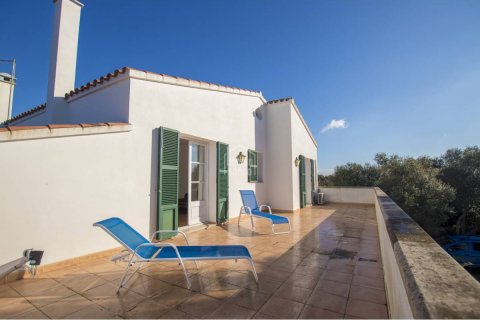 Villa for sale in Alaior, Menorca, Spain 5 bedrooms, 330 sq.m. No. 30234 - photo 9