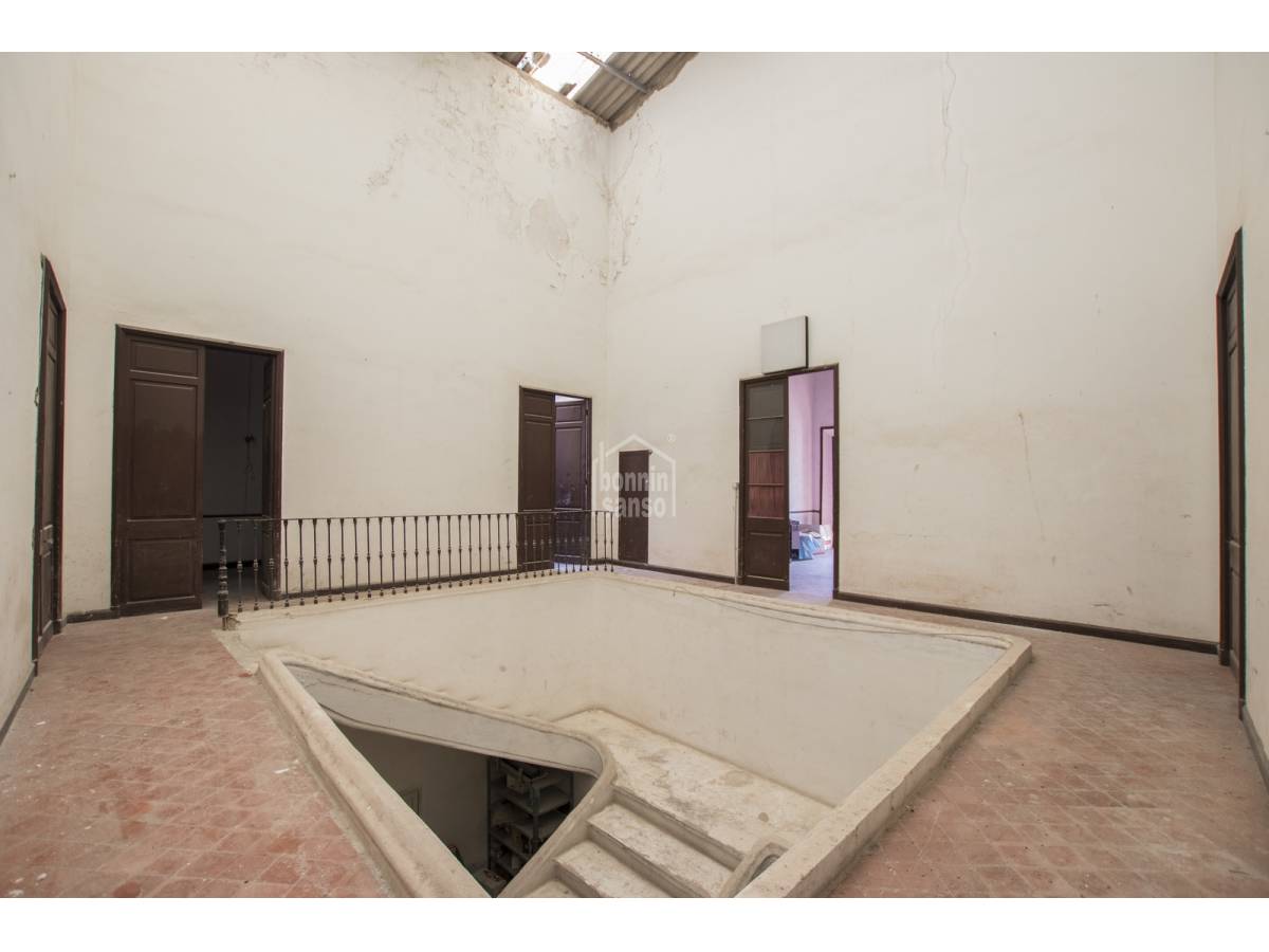Lokal usługowy w Ciutadella De Menorca, Menorca, Hiszpania 2148 mkw. nr 23889