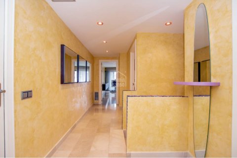 Apartment for sale in Mahon, Menorca, Spain 4 bedrooms, 210 sq.m. No. 24150 - photo 5