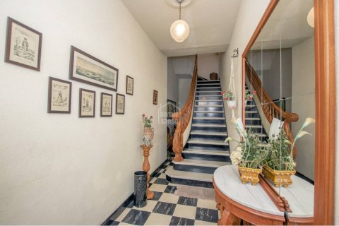 Apartment for sale in Mahon, Menorca, Spain 4 bedrooms, 192 sq.m. No. 37558 - photo 2