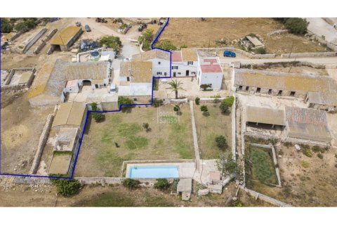 House for sale in Ciutadella De Menorca, Menorca, Spain 8 bedrooms, 822 sq.m. No. 23537 - photo 3