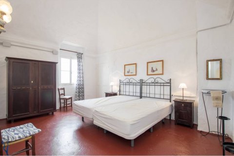 House for sale in Ciutadella De Menorca, Menorca, Spain 4 bedrooms, 300 sq.m. No. 23780 - photo 10