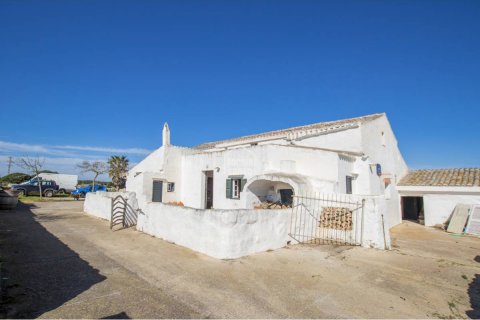 House for sale in Mahon, Menorca, Spain 6 bedrooms, 575 sq.m. No. 23769 - photo 2