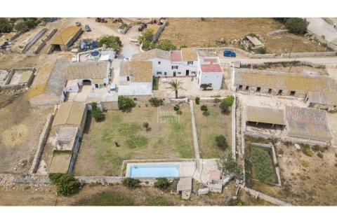 House for sale in Ciutadella De Menorca, Menorca, Spain 4 bedrooms, 300 sq.m. No. 23780 - photo 1