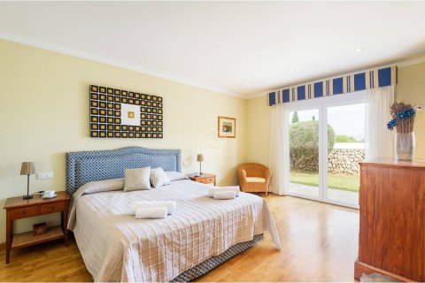 Villa for sale in Es Castell, Menorca, Spain 5 bedrooms, 367 sq.m. No. 35657 - photo 10