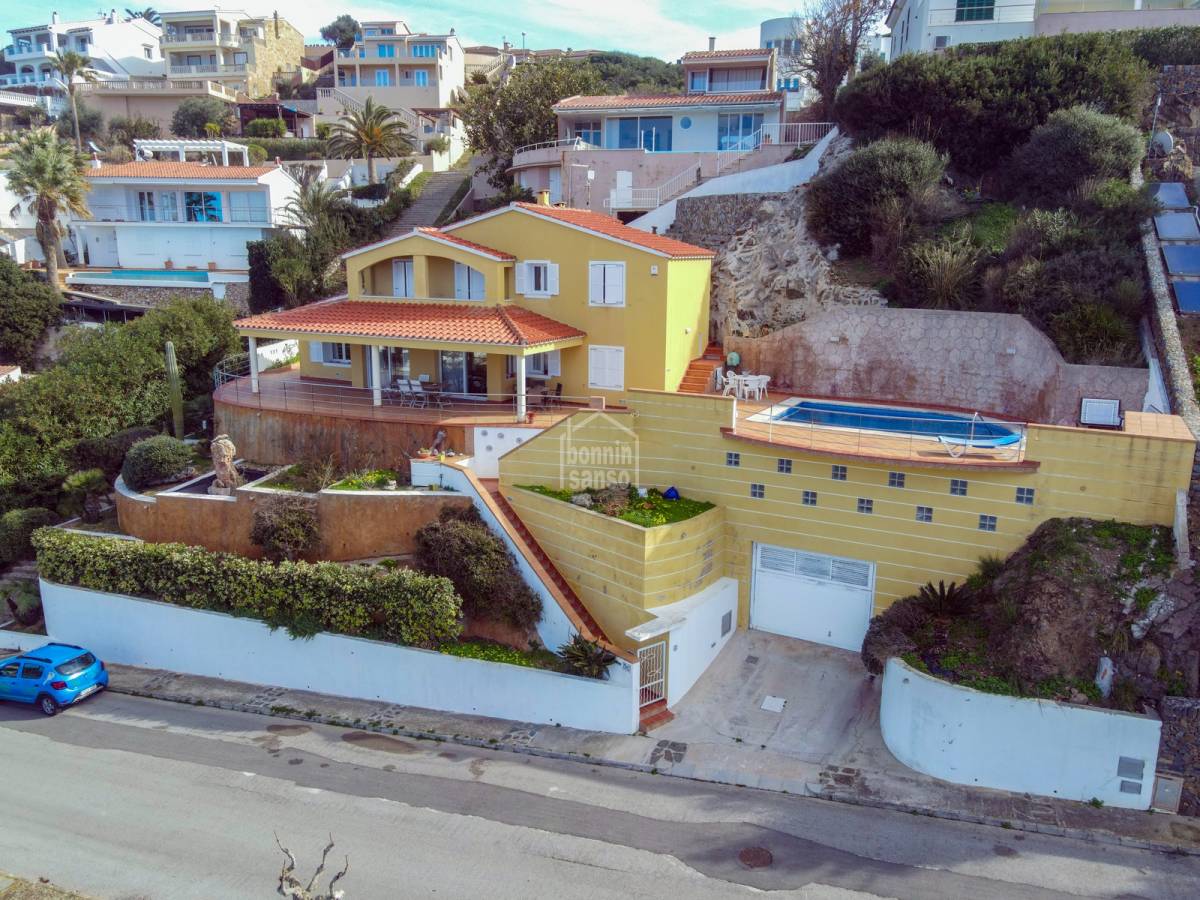 Villa i Mahon, Menorca, Spanien 4 sovrum, 249 kvm. Nr. 23791