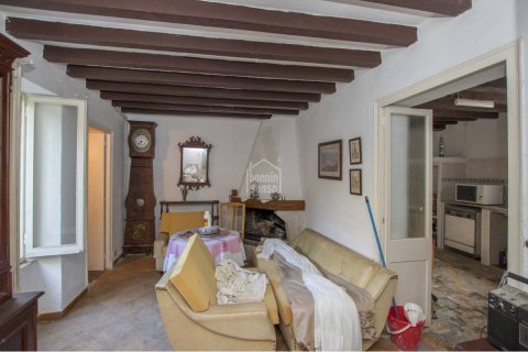 Townhouse for sale in Mahon, Menorca, Spain 3 bedrooms, 269 sq.m. No. 23382 - photo 5