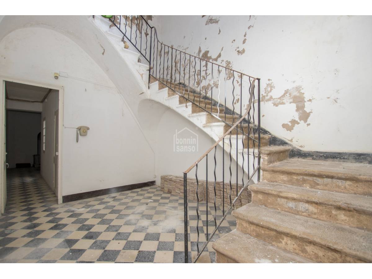 Commercial property à Mahon, Menorca, Espagne 12 chambres, 1130 m2 No. 23866
