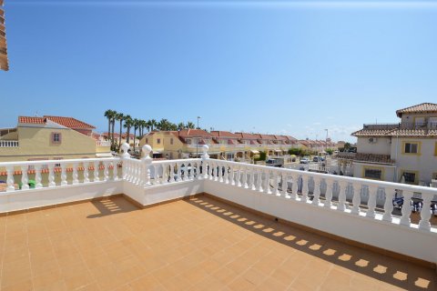 Villa for sale in Cabo Roig, Alicante, Spain 3 bedrooms, 105 sq.m. No. 36963 - photo 9