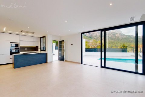 Villa for sale in Polop, Alicante, Spain 4 bedrooms, 229 sq.m. No. 36875 - photo 7