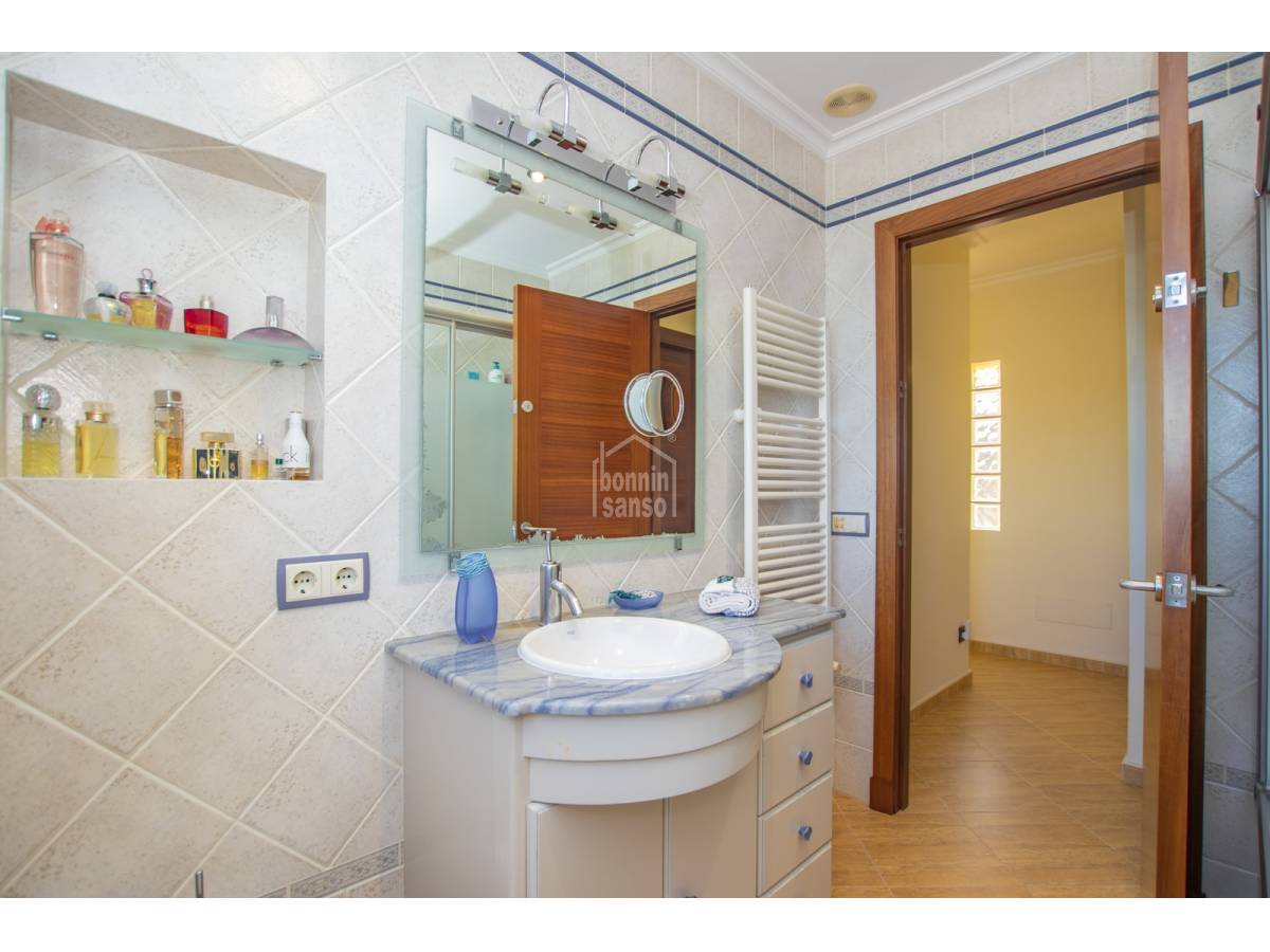 Villa i Mahon, Menorca, Spanien 4 sovrum, 249 kvm. Nr. 23791