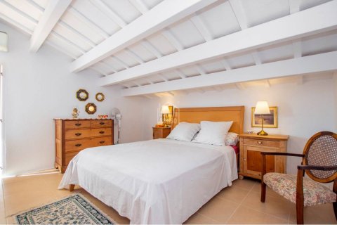 House for sale in Sant Lluis, Menorca, Spain 4 bedrooms, 270 sq.m. No. 30340 - photo 11