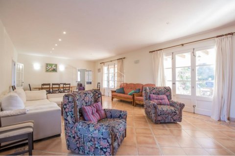 Villa for sale in Alaior, Menorca, Spain 5 bedrooms, 330 sq.m. No. 30234 - photo 7