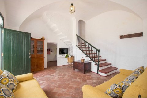 House for sale in Ciutadella De Menorca, Menorca, Spain 4 bedrooms, 300 sq.m. No. 23780 - photo 3