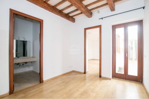 Apartment for sale in Mahon, Menorca, Spain 8 bedrooms, 617 sq.m. No. 24228 - photo 8