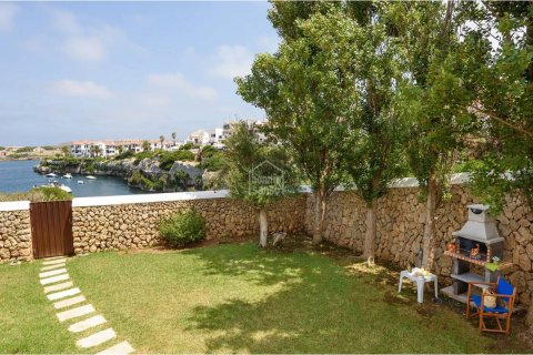 Villa for sale in Es Castell, Menorca, Spain 5 bedrooms, 367 sq.m. No. 35657 - photo 6