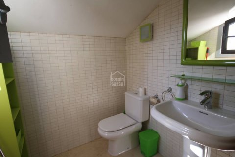 Apartment for sale in Ciutadella De Menorca, Menorca, Spain 2 bedrooms, 75 sq.m. No. 35470 - photo 12