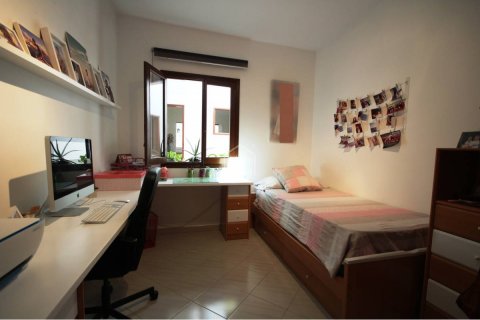 Apartment for sale in Ciutadella De Menorca, Menorca, Spain 4 bedrooms, 136 sq.m. No. 35465 - photo 12