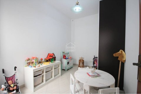 Apartment for sale in Ciutadella De Menorca, Menorca, Spain 4 bedrooms, 136 sq.m. No. 35465 - photo 13