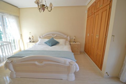 Villa for sale in Cabo Roig, Alicante, Spain 3 bedrooms, 105 sq.m. No. 36963 - photo 6