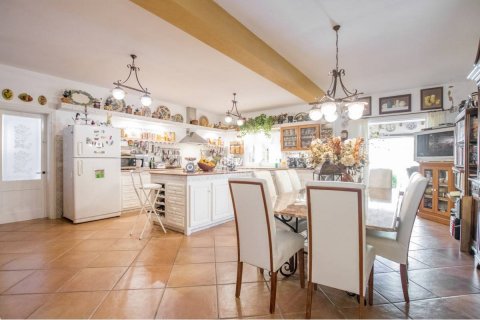 Villa for sale in Mahon, Menorca, Spain 5 bedrooms, 572 sq.m. No. 24224 - photo 10