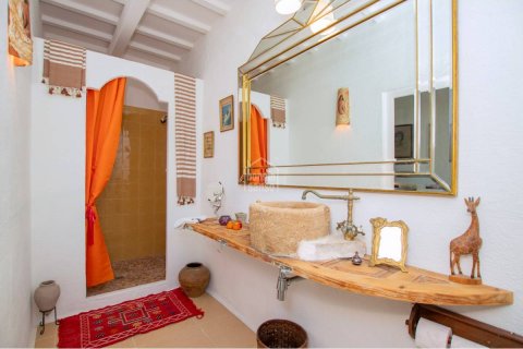 House for sale in Sant Lluis, Menorca, Spain 4 bedrooms, 270 sq.m. No. 30340 - photo 9