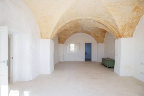 House for sale in Alaior, Menorca, Spain 7 bedrooms, 875 sq.m. No. 37003 - photo 3